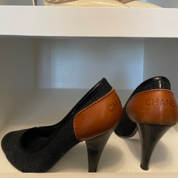 Vintage Chanel heels size 39 - Picture 4 of 6